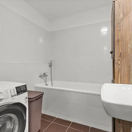 Uzbecká S Parkovaním V Garáži Apartmán *